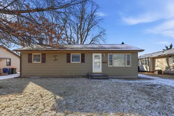2121 W 34th ST, Davenport, IA 52806