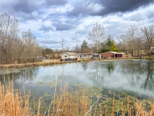 385 Toledo Cemetery RD, Cobden, IL 62920