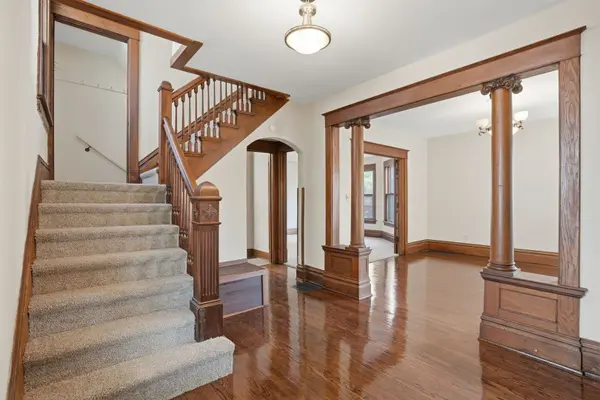 1102 Kirkwood BLVD, Davenport, IA 52803