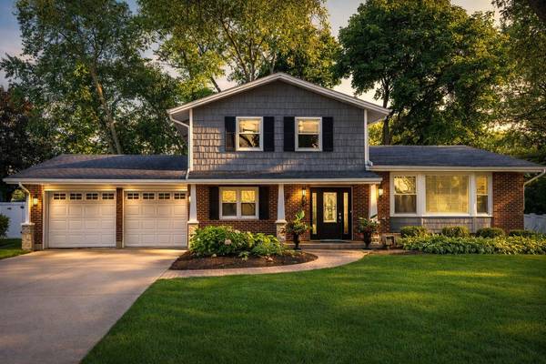 1353 E Palatine RD, Palatine, IL 60074