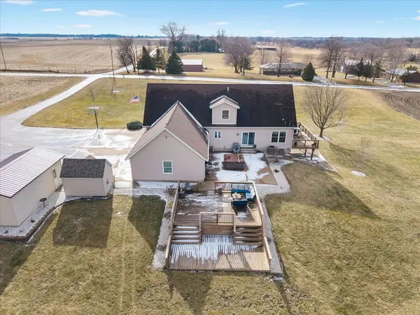 2572 160th AVE, Aledo, IL 61231