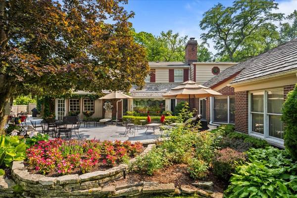 1215 Spruce ST, Winnetka, IL 60093
