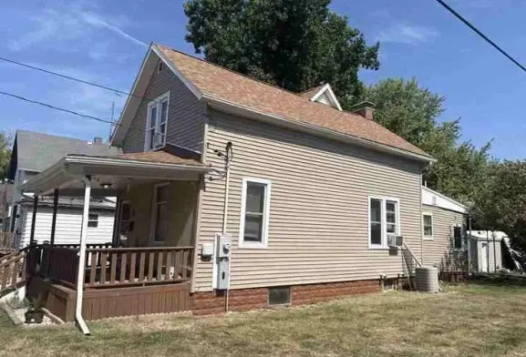 45 N 7th AVE, Canton, IL 61520