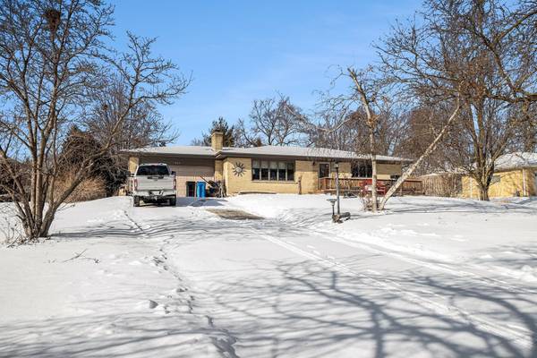 3N662 Elizabeth ST, Addison, IL 60101