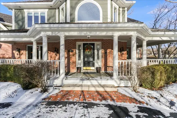 27022 W Coventry CT, Lake Barrington, IL 60010