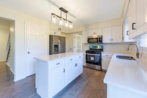 1224 W Whytecliff RD, Palatine, IL 60067