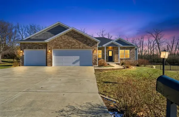13591 Fawn DR, Bloomington, IL 61705