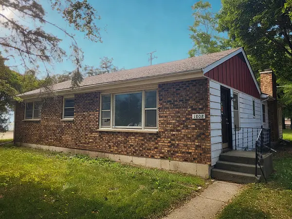 1808 13th ST, Winthrop Harbor, IL 60096