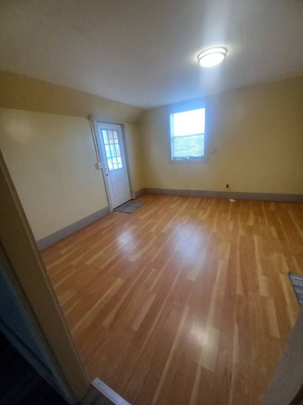 141 Short ST, Crystal Lake, IL 60014