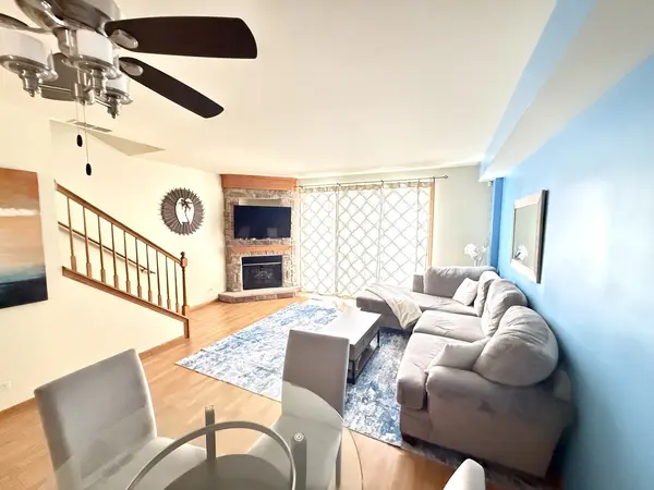 2524 Carrolwood RD, Naperville, IL 60540
