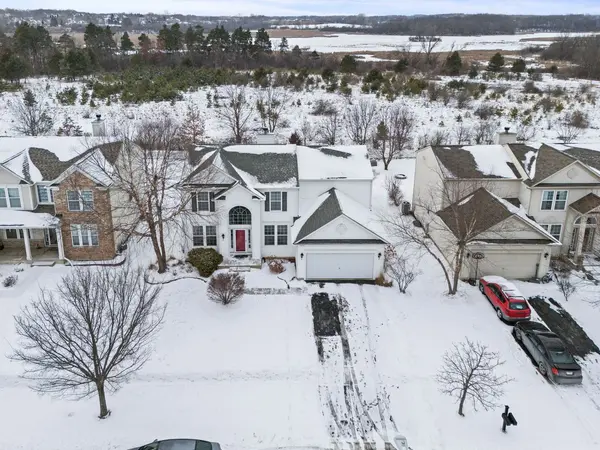 1076 Goldfinch LN, Antioch, IL 60002