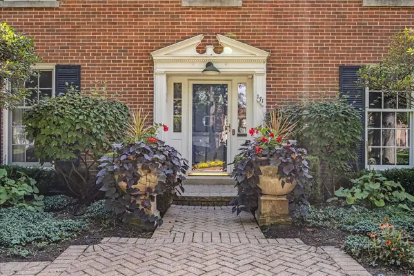 171 Indian Tree DR, Highland Park, IL 60035