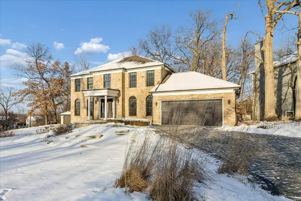 836 Bonnie Brae LN, Bolingbrook, IL 60440