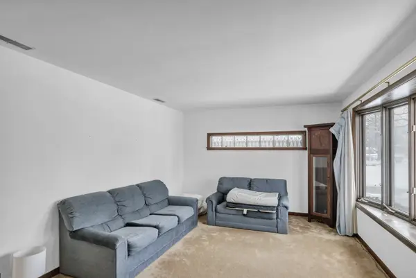 2202 Eastman ST, Rolling Meadows, IL 60008