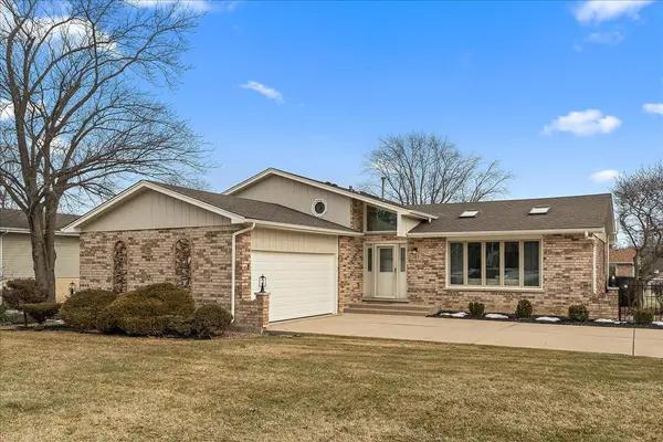 267 Center RD, Frankfort, IL 60423
