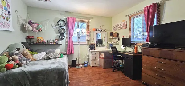 968 COVENTRY LN, Crystal Lake, IL 60014