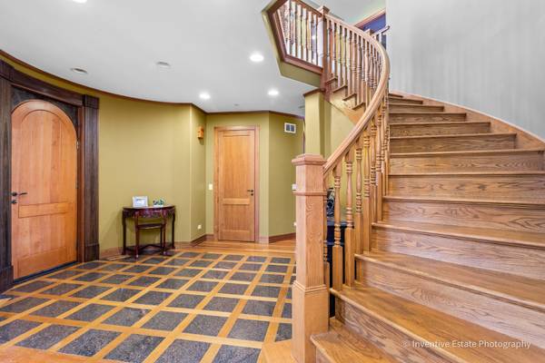 1707 W Lincoln ST, Mount Prospect, IL 60056