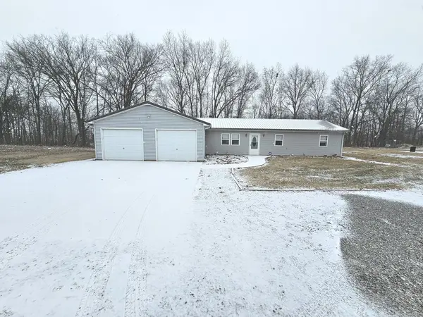 8750 N Brehm LN, Belle Rive, IL 62810