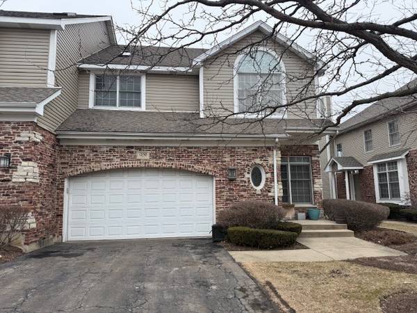 1250 S Falcon DR, Palatine, IL 60067