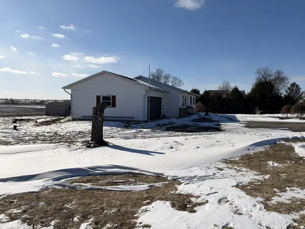 1413 W Florence RD, Baileyville, IL 61007