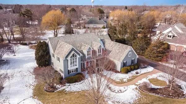 17804 W Pond Ridge CIR, Gurnee, IL 60031