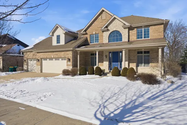12674 Waterford DR, Lemont, IL 60439