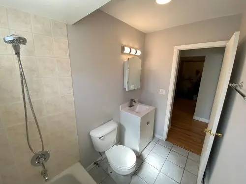 1415 W Pratt BLVD #107, Chicago, IL 60626