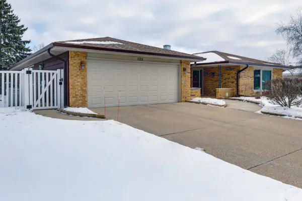 105 Glenridge LN, Schaumburg, IL 60193