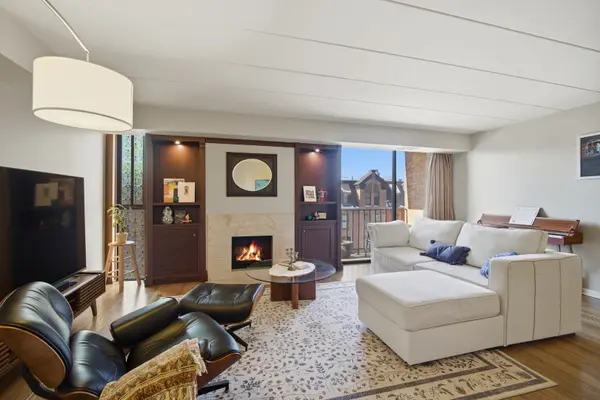 2333 N Geneva TER #4A, Chicago, IL 60614