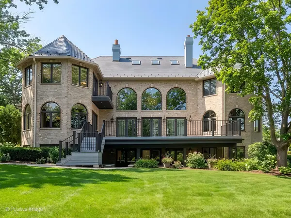 14 AMBRIANCE DR, Burr Ridge, IL 60527