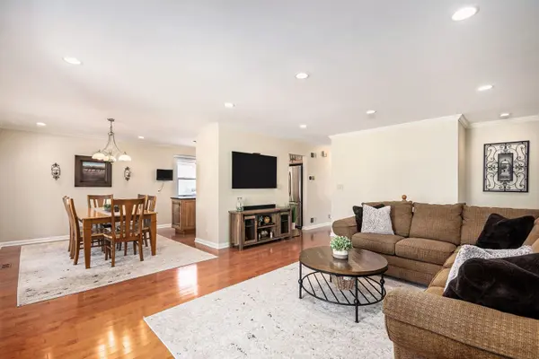 Address not disclosed, Arlington Heights, IL 60004