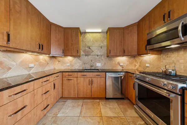 3470 N LAKE SHORE DR #4C, Chicago, IL 60657
