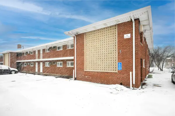 115 Dover DR #13, Des Plaines, IL 60018