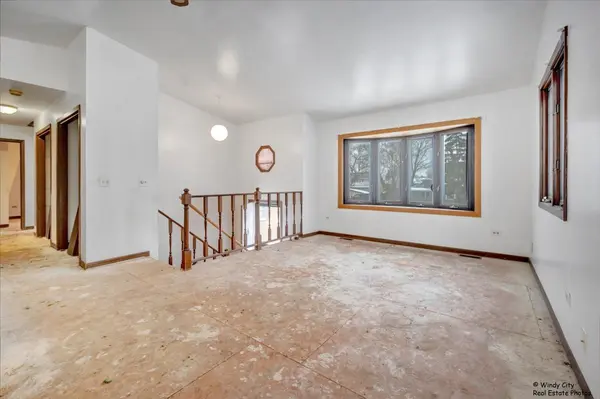 3 Sheehan DR, Lake Villa, IL 60046