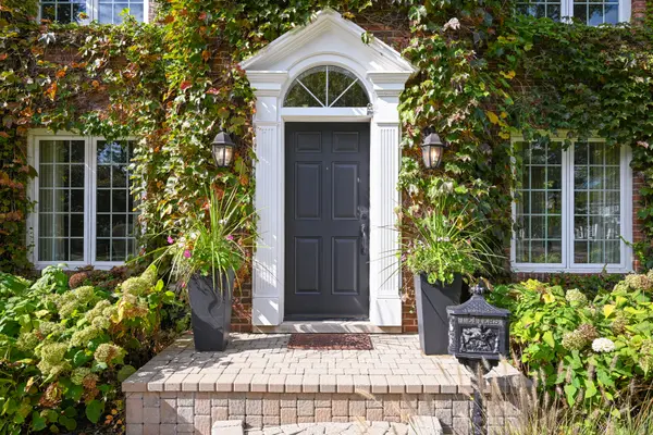 476 Longfellow AVE, Glen Ellyn, IL 60137