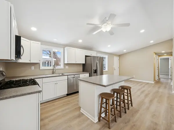 38840 N Park AVE, Beach Park, IL 60099