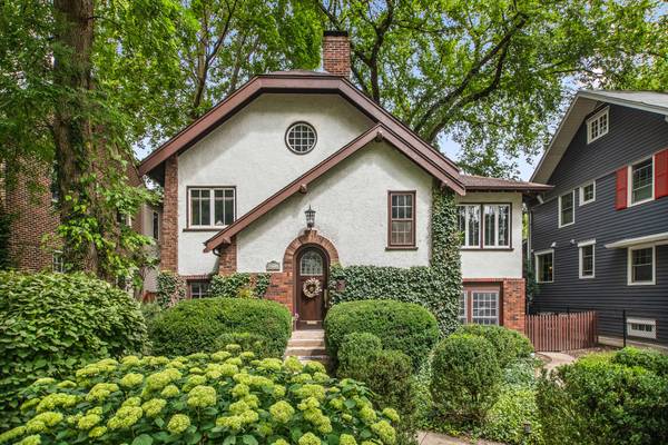 2717 Harrison ST, Evanston, IL 60201