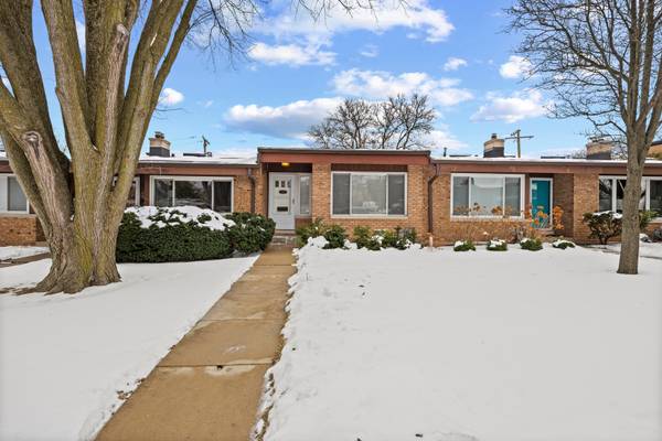3314 Central ST #A, Evanston, IL 60201