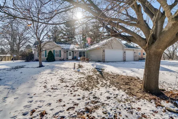 3734 Renfro RD, Cherry Valley, IL 61016