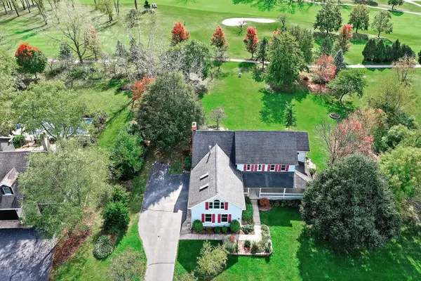 2215 Crystal CIR, Crystal Lake, IL 60012