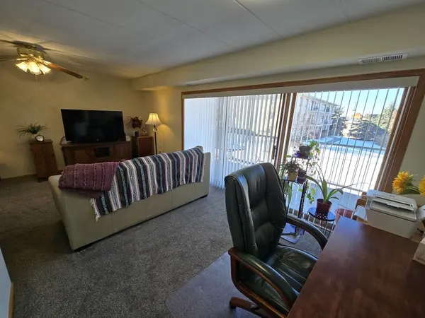 1041 Ashley CT #2D, Lockport, IL 60441