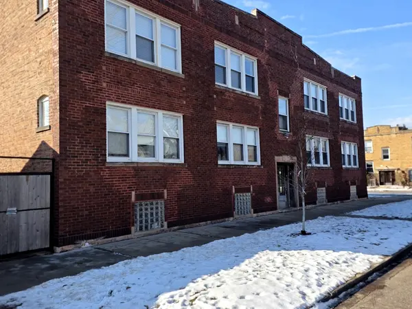 3657 N Whipple ST, Chicago, IL 60618