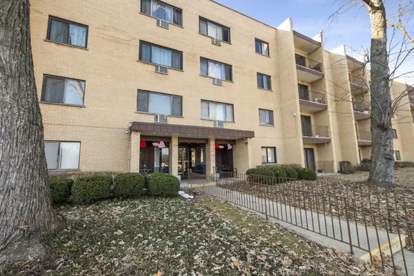 6670 S Brainard AVE #411, Countryside, IL 60525