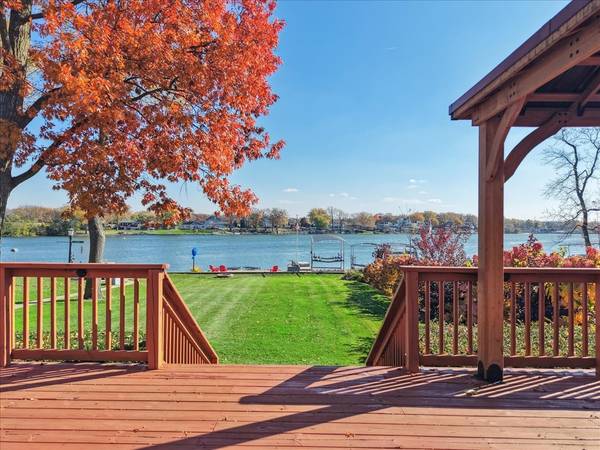 40857 N Park AVE, Antioch, IL 60002