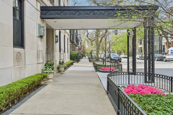 73 E ELM ST #12D, Chicago, IL 60611