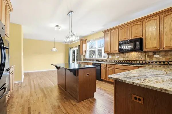 521 Litchfield WAY, Oswego, IL 60543
