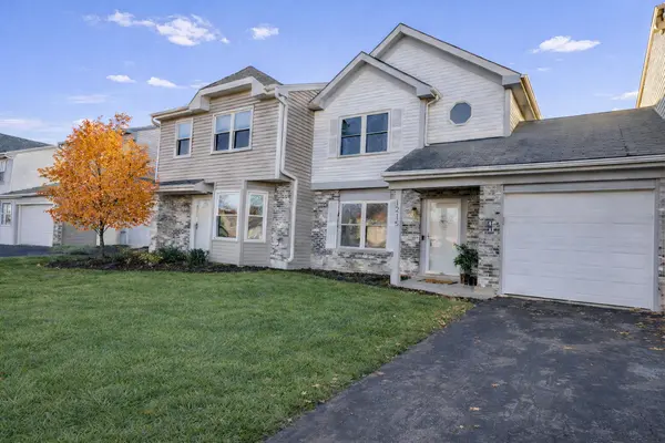 1215 Robin DR, Carol Stream, IL 60188