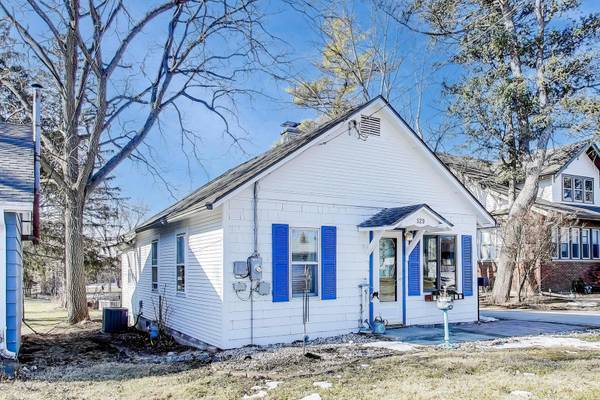529 Eagle ST, Crystal Lake, IL 60014