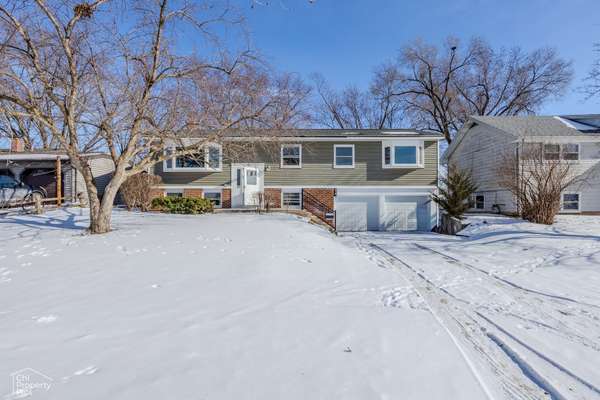 6967 Hemlock ST, Hanover Park, IL 60133