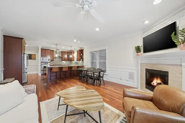 3709 N Ashland AVE #1S, Chicago, IL 60613